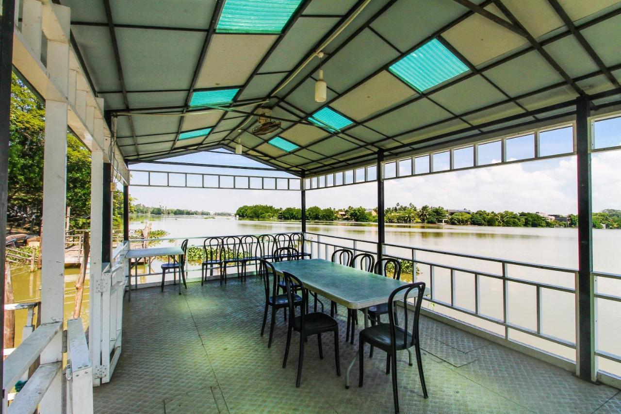 Oyo 471 Randiya Hotel Moratuwa Esterno foto