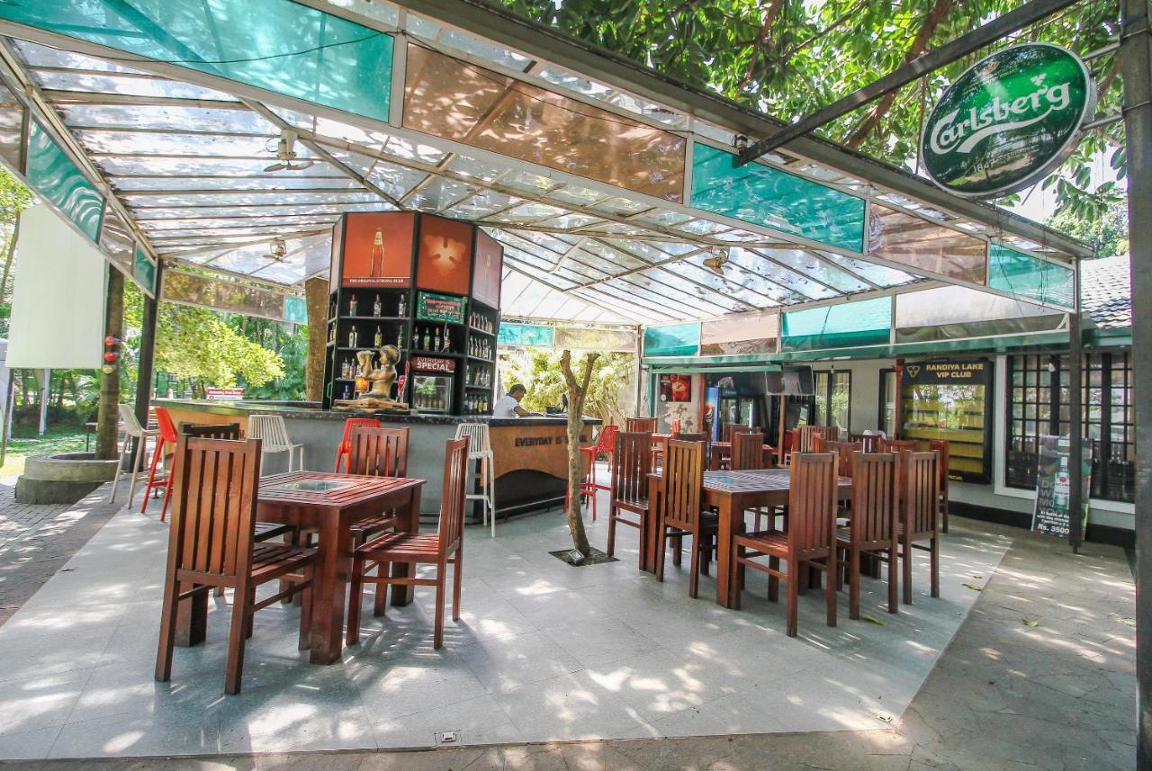 Oyo 471 Randiya Hotel Moratuwa Esterno foto